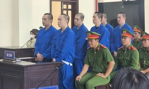 Con trai làm “nội gián”, dàn cảnh giả công an cướp gần 2,3 triệu USD của chính mẹ ruột