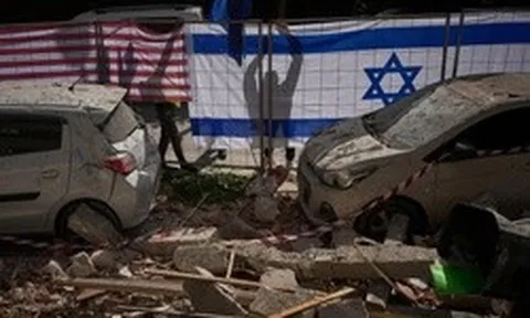 Axios: Chính quyền Mỹ bắt đầu thảo luận về khả năng đàm phán hòa bình với Iran