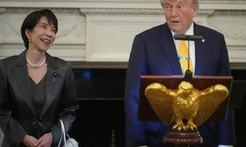 Đồng minh không chung đường