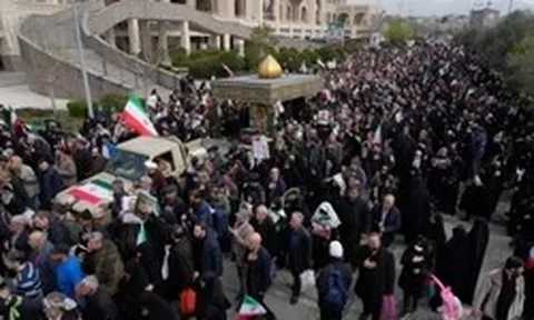 Nắm ‘át chủ bài’, Iran cứng rắn trước tối hậu thư của Mỹ