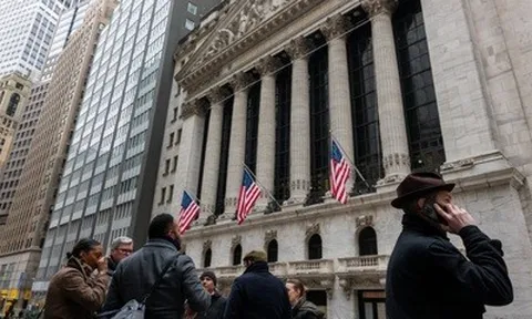 Giá dầu giảm, chứng khoán tăng mạnh sau khi Tổng thống Donald Trump hoãn tấn công Iran