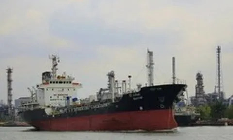 Eo biển Hormuz tắc nghẽn, một quốc gia vẫn cho rằng "có thể chấm dứt sự phụ thuộc của thế giới vào dầu mỏ"