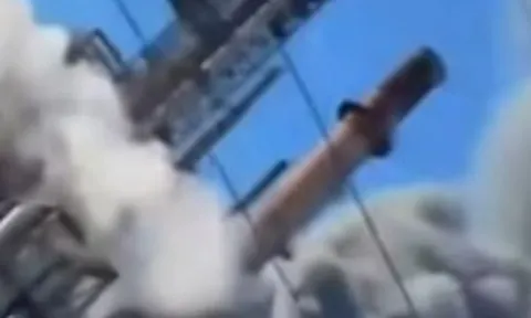 Nổ lớn tại 1 nhà máy lọc dầu ở Mỹ, khói đen bao trùm