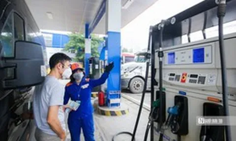 Bộ Tài chính đề xuất giảm một nửa thuế môi trường với xăng, dầu