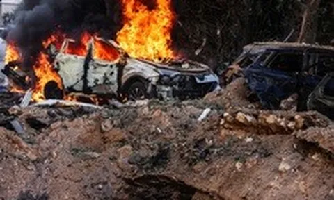 Thủ đô Israel oằn mình hứng 7 đợt tên lửa Iran dội xuống suốt từ đêm đến sáng