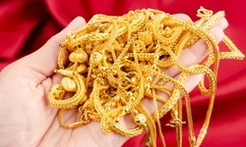 Giá vàng sẽ đi đâu về đâu sau đợt sụt mạnh?: Hàng loạt chuyên gia và ngân hàng dự báo bất ngờ