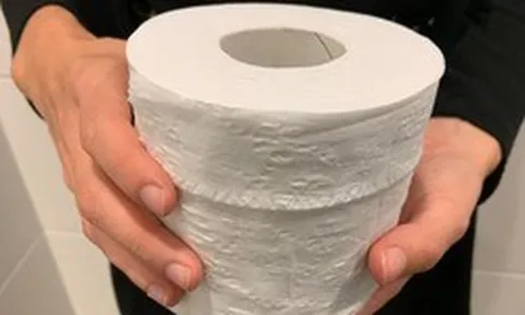 Xung đột Mỹ - Israel - Iran: Không phải xăng, người Nhật tích trữ một mặt hàng không liên quan