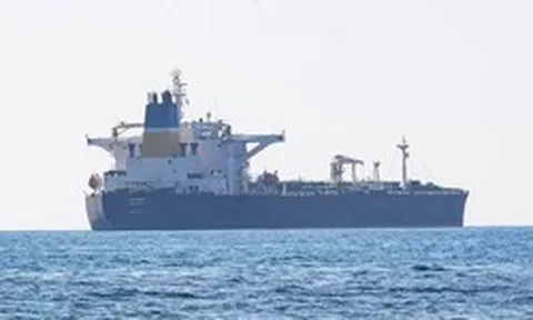 Một nước châu Âu vừa cho phép hải quân mang vũ khí lên thẳng tàu chở dầu Nga: Hơn 600 tàu lọt tầm ngắm