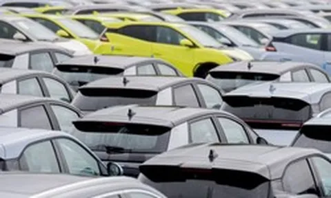 Cả thế giới đổ xô mua xe điện, quốc gia giàu nhất châu Á ngồi im cũng hốt bạc nhờ xuất khẩu gần 2 triệu chiếc/năm