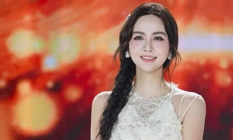 "Mỹ nhân hàng đầu của VTV": Tài năng, làm mẹ đơn thân, quyến rũ tuổi 36