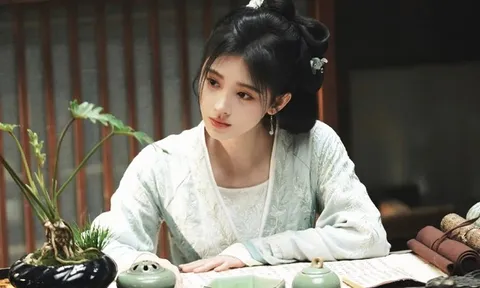 "Mỹ nhân 4.000 năm có một" vướng scandal lớn nhất sự nghiệp