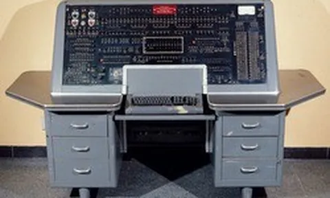 Ngày này năm xưa: Chiếc máy tính nặng bằng 2 chiếc ô tô, ngốn điện bằng cả khu phố, giá gần 400 tỷ đồng - nhưng "đoán" đúng Tổng thống Mỹ khi tất cả mọi người đoán sai