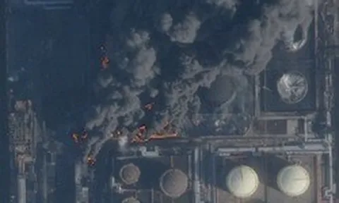 Thu ít nhất 760 triệu USD mỗi ngày khi xung đột bùng phát, 1 nước lợi kép nhờ quyết định của Mỹ