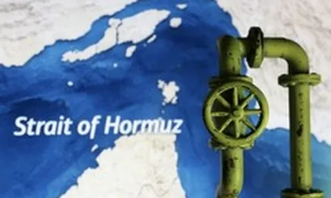 Iran có thể biến eo biển Hormuz thành 'máy in tiền', kiếm 500 tỷ USD
