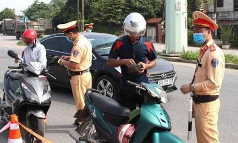 Những lỗi bị CSGT tạm giữ xe máy, không phải ai cũng biết