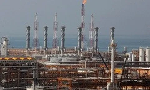 Israel tấn công “tử huyệt” năng lượng, "khiêu khích cực độ" Iran