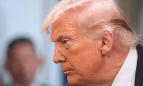 Tổng thống Mỹ Trump đứng trước ngã rẽ định mệnh ở Iran