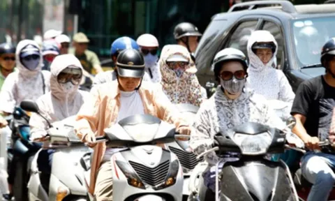 Nhiệt độ tăng sốc, miền Trung “chạm trần” 41,9°C, miền Bắc nắng nóng gay gắt trên diện rộng