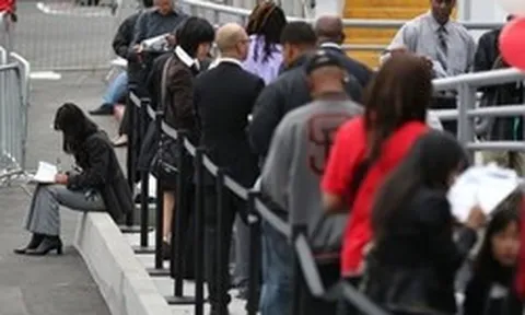 Mỹ thiếu ít nhất 411.000 giáo viên nhưng 40% sinh viên mới tốt nghiệp vẫn "mắc kẹt" với những công việc tay chân, không phù hợp trình độ