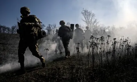 Ông Putin tuyên bố lệnh ngừng bắn 32 giờ, ông Zelensky nói gì?