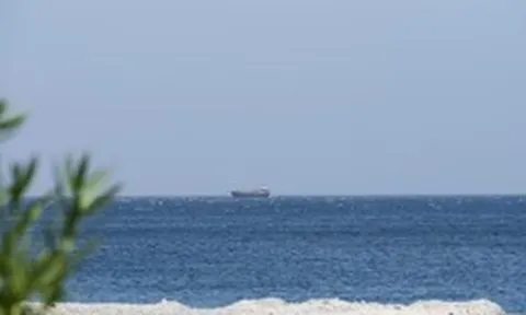 Chuyên gia: Iran tính thu phí ở eo biển Hormuz, rủi ro mới cho kinh tế toàn cầu?