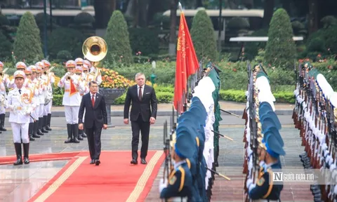 Thủ tướng Lê Minh Hưng chủ trì lễ đón chính thức Thủ tướng Slovakia