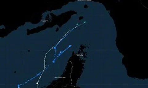 Anh không phong tỏa eo biển Hormuz cùng Mỹ, 2 tàu dầu chạy đua "phá vây"
