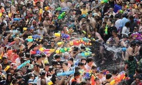 Số người chết trong dịp Tết té nước Songkran ở Thái Lan tiếp tục tăng mạnh