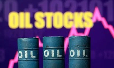 Xuất hiện lệnh bán khống gần 800 triệu USD chỉ 20 phút trước khi giá dầu sụt 11%: Mỹ chính thức vào cuộc điều tra