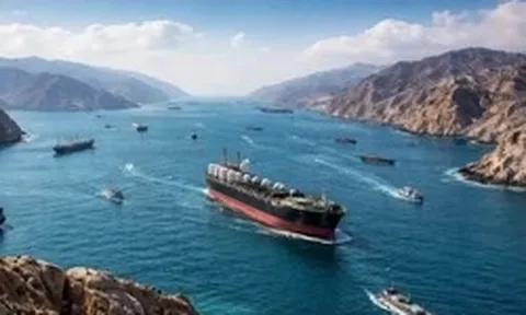 Eo biển Hormuz liên tục đóng mở giữa lúc lệnh ngừng bắn ngày càng mong manh