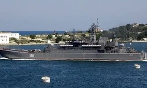 Đặc nhiệm SBU của Ukraine đánh hỏng nặng tàu Yamal và Azov thuộc Hạm đội Biển Đen tại Crimea