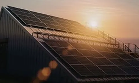 Quốc gia trả tiền cho người dân dùng điện mặt trời trong ngày nắng