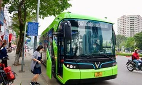 Thế giới ồ ạt chuyển sang xe buýt điện: Chỉ báo cho sự chấm hết của kỷ nguyên xăng và dầu diesel?