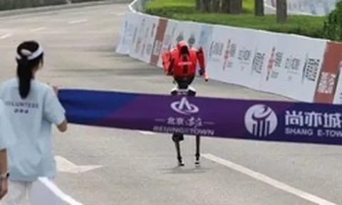 Truyền thông phương Tây kinh ngạc khi chứng kiến video của Trung Quốc: Họ tiến bộ quá nhanh chóng