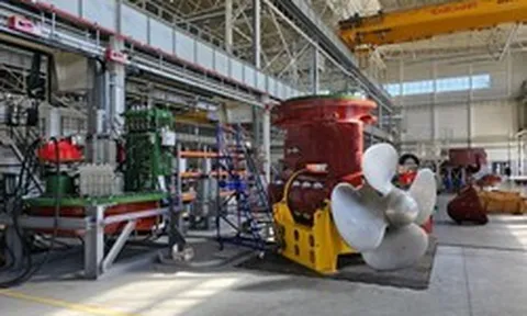 Phương Tây rút lui, Nga chỉ cần 2 năm để tìm lời giải: Đội tàu phá băng lớn nhất thế giới đón tin vui