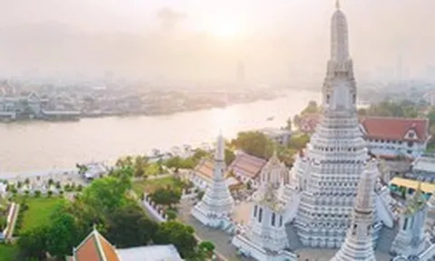 Lún sâu trong nợ nần, láng giềng Việt Nam dự định vay hơn 400.000 tỷ đồng