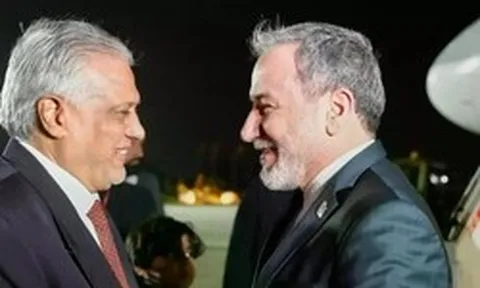 Vì sao Ngoại trưởng Iran và giới chức Pakistan đàm phán vào nửa đêm?