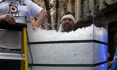 Dị nhân “Người băng” thách thức giá lạnh và bí ẩn khoa học chưa thể lý giải