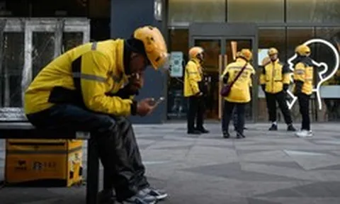 Trung Quốc chuẩn hóa quy tắc lao động cho shipper, người giao hàng không còn sợ bị bóc lột, các ông lớn công nghệ phải tuân thủ luật chơi mới