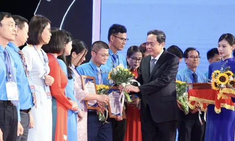 "Tập trung cho mục tiêu nâng cao năng suất lao động và tăng trưởng 2 con số"