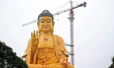 Chiêm ngưỡng Đại tượng Phật cao nhất Đông Nam Á ở Hà Nội có trái tim ngọc nặng hơn 1 tấn