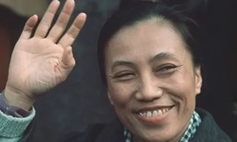 Bà Nguyễn Thị Bình: 'Bông hồng khiêu vũ giữa bầy sói' và danh hiệu Anh hùng