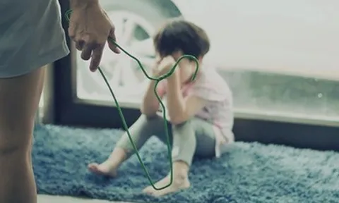 Báo động trẻ em bị bạo hành ngay trong nhà, Bộ Y tế vào cuộc khẩn cấp