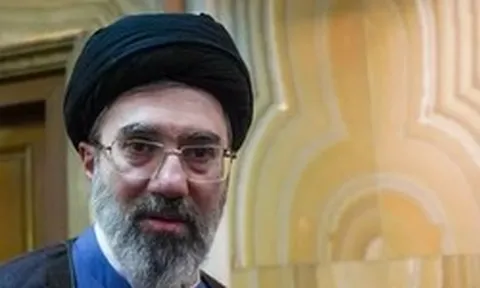 Lãnh tụ Tối cao Iran gặp chỉ huy quân đội, đưa ra chỉ đạo mới