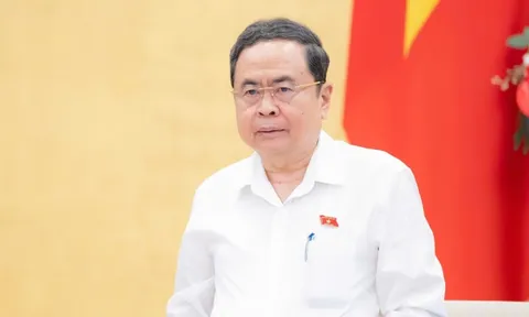 Chủ tịch Quốc hội ký ban hành các nghị quyết về nhân sự