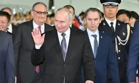 Chàng trai Trung Quốc duy nhất được gặp riêng Tổng thống Nga Putin hôm nay là ai?