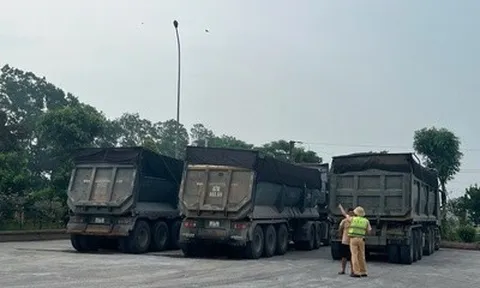 Cơ quan chức năng vào cuộc vụ "xe chở cát trên cao tốc"