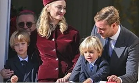 10 gia tộc giàu có nhất hành tinh: Rothschild bí ẩn sở hữu tài sản "khổng lồ"