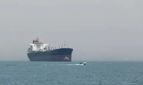 Rộ tin Mỹ - Iran gia hạn lệnh ngừng bắn 60 ngày, mở cửa eo biển Hormuz