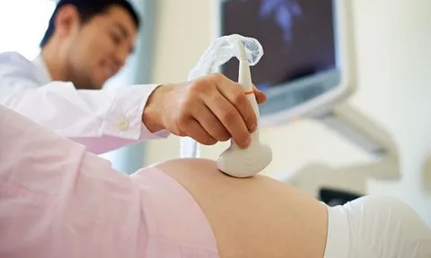 Từ 1/7/2026, những ai được ưu tiên khám sàng lọc bệnh bẩm sinh trước sinh và sơ sinh?
